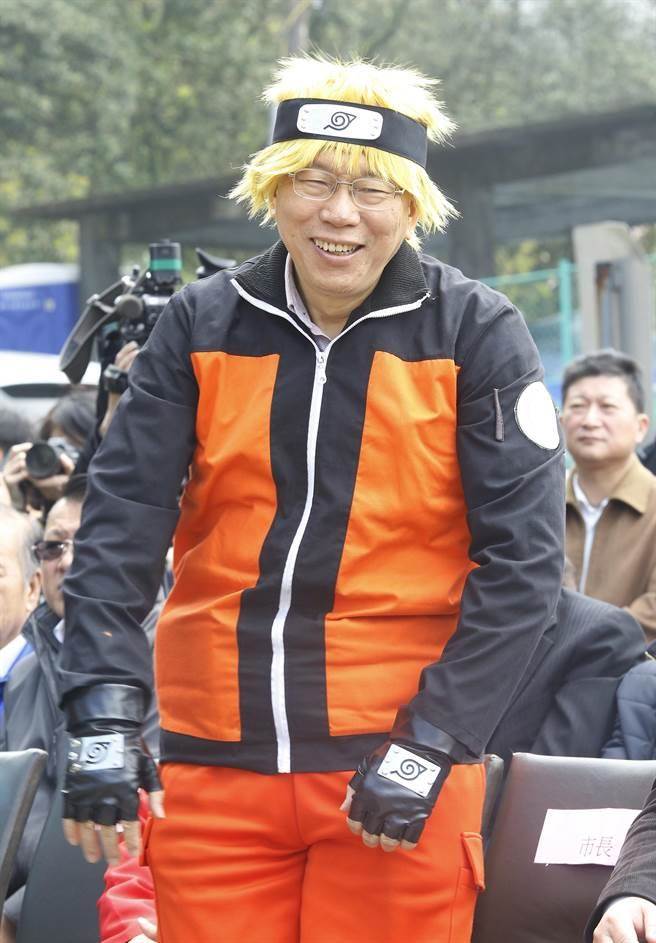 黄队长最像的扮装 示范