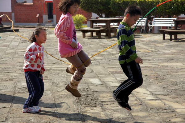 【粉多童年】谁没当过小屁孩,100件童年必做的事情!