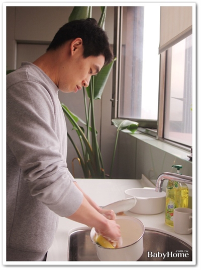 紫月冰心  好老公必备技能    洗碗   为什麼    男人洗碗超帅der