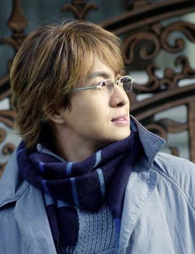 li hsu  男主角艺名    裴勇俊   最喜欢他演的那部戏    冬季恋歌