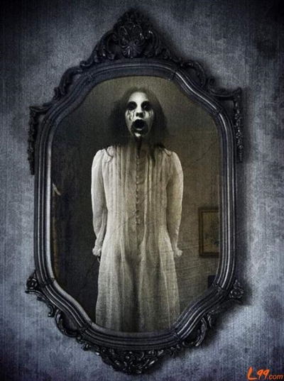 是床下面是书桌,但有一天当大家都在睡觉时,突然下面传来乐器的声音